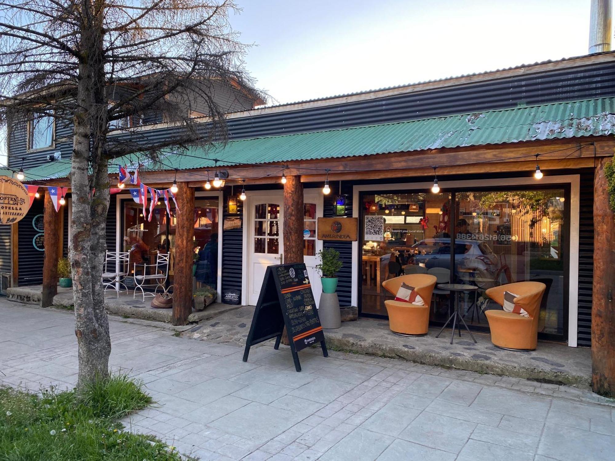 Hostal Amerindia Puerto Natales Exterior photo